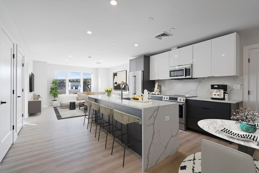 26 2nd St, Unit #403 in Chelsea, MA - Building Photo