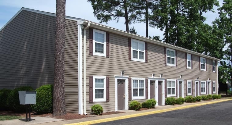 Bonney Trace Apartments in Virginia Beach, VA - Foto de edificio