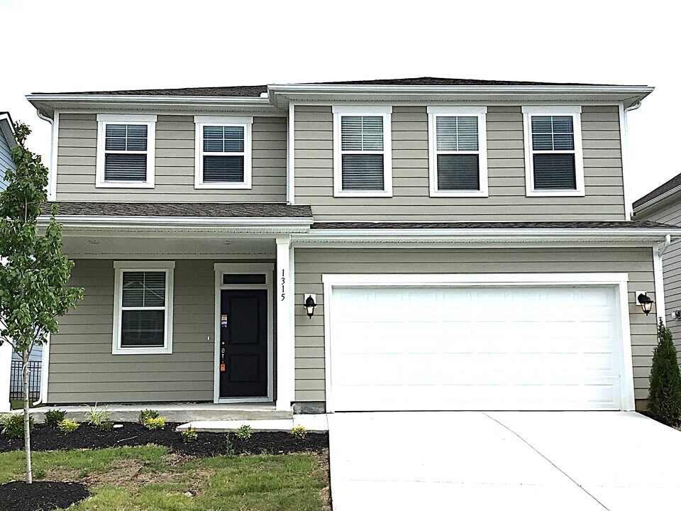 1315 Lomond Dr in Nashville, TN - Building Photo
