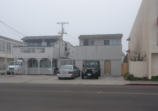 1915 Abbott St in San Diego, CA - Building Photo - Building Photo