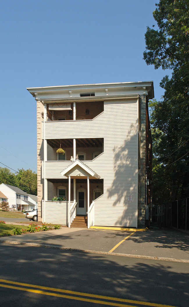 22-24 Curtiss St in Bristol, CT - Building Photo - Building Photo