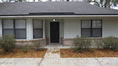 1878 Shadow Ridge Trail in Jacksonville, FL - Building Photo - Building Photo