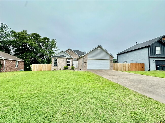 2846 Eaglecrest Cir