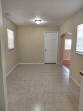 31 Bel Air St in Eatonville, FL - Foto de edificio - Building Photo