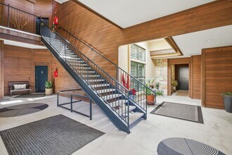 300 San Gabriel Village Blvd in Georgetown, TX - Foto de edificio - Building Photo