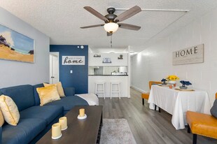 111 Kahului Beach Rd in Kahului, HI - Building Photo