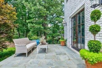 6321 Hunting Creek Rd NE in Atlanta, GA - Building Photo - Building Photo