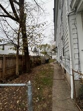 4611 McNeil Ave, Unit #1 in Cincinnati, OH - Building Photo - Building Photo