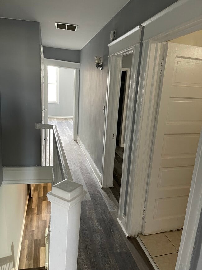 2240 Penrose Ave in Baltimore, MD - Foto de edificio - Building Photo