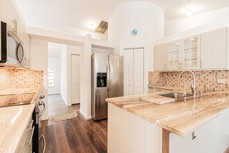 590 6th St NE in Naples, FL - Building Photo - Building Photo