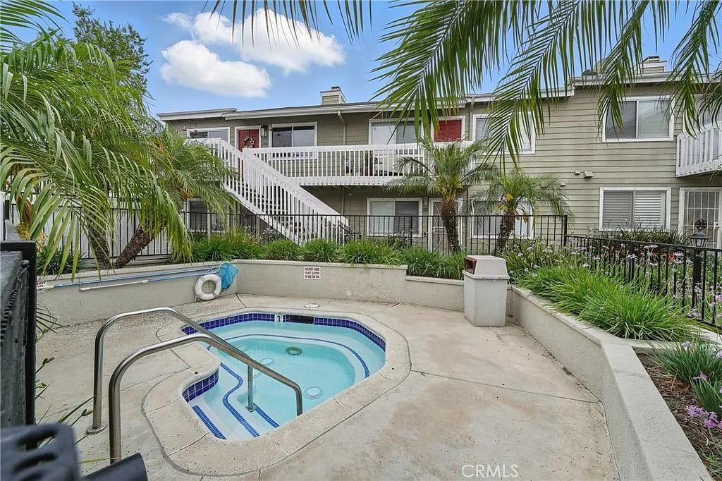 14861 Mulberry Dr in Whittier, CA - Building Photo