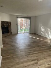 418 S Quillan Plz in Kennewick, WA - Foto de edificio - Building Photo