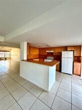 10901 NW 88th Ter, Unit 803 in Doral, FL - Building Photo - Building Photo