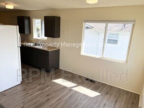 5631 16th Ave SW in Seattle, WA - Building Photo - Building Photo