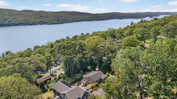 6 Deer Trail N in Greenwood Lake, NY - Building Photo - Building Photo