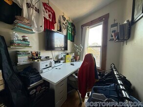 100 River St in Cambridge, MA - Foto de edificio - Building Photo