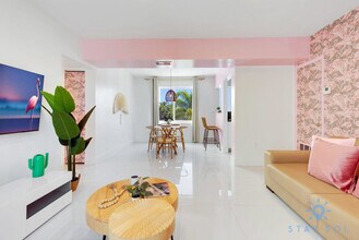 809 S Ocean Dr in Hollywood, FL - Building Photo - Building Photo