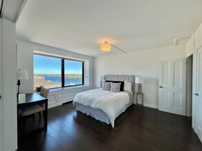 65 E India Row, Unit 23B in Boston, MA - Building Photo - Building Photo