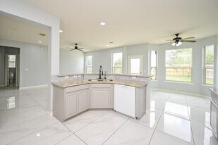11011 Glenora Dr in Houston, TX - Building Photo