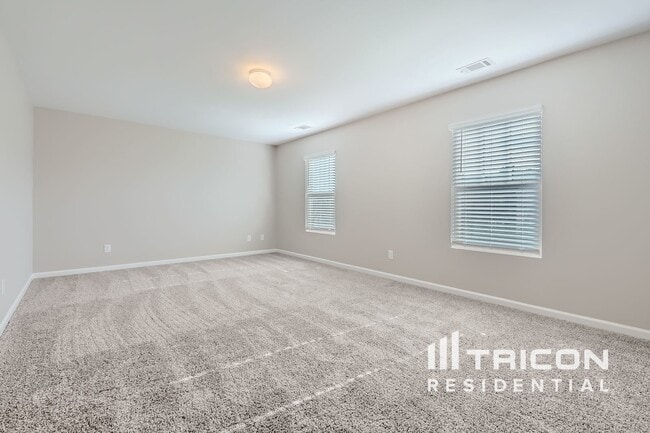 411 Lake Ridge Ln in Fairburn, GA - Building Photo - Building Photo