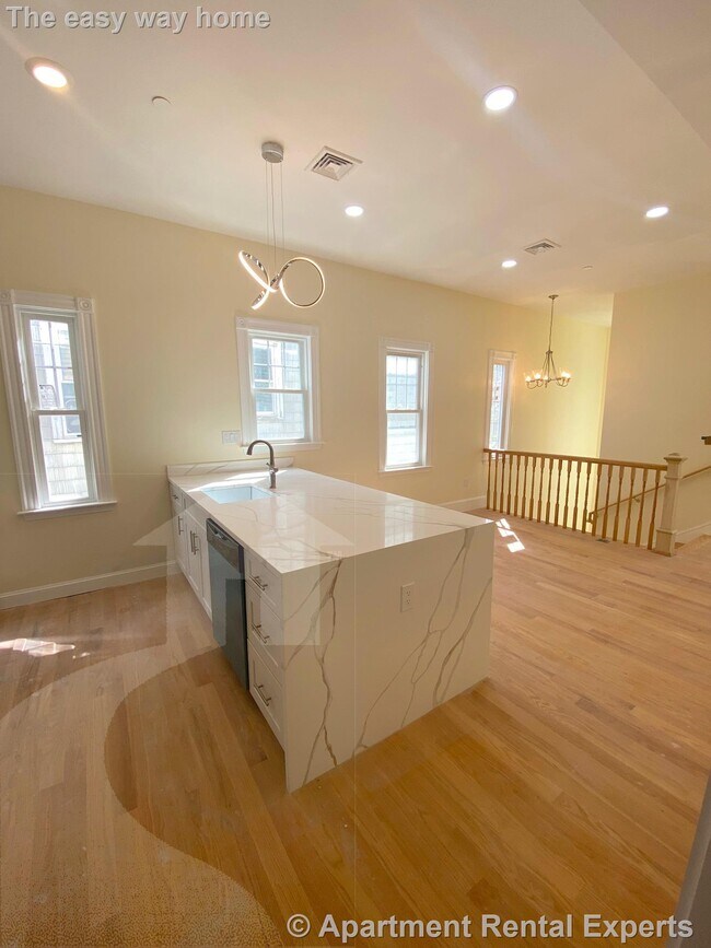 32 Putnam Ave, Unit #3 in Cambridge, MA - Foto de edificio - Building Photo