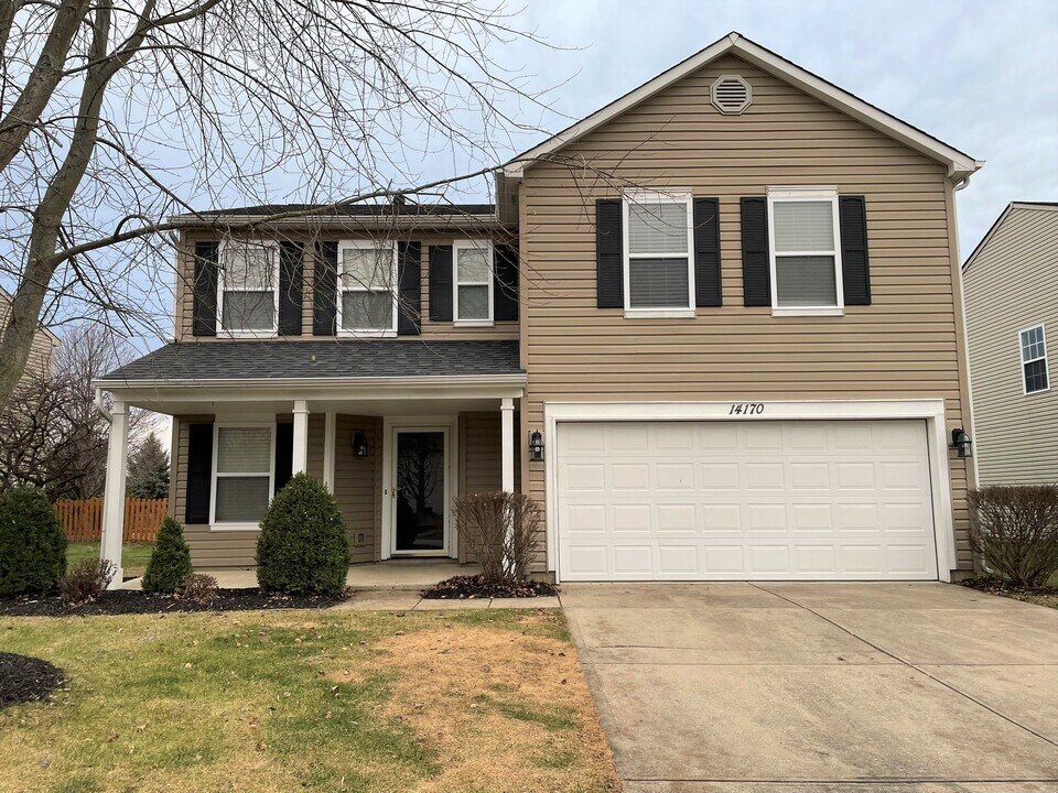 14170 Weeping Cherry Dr in Fishers, IN - Building Photo