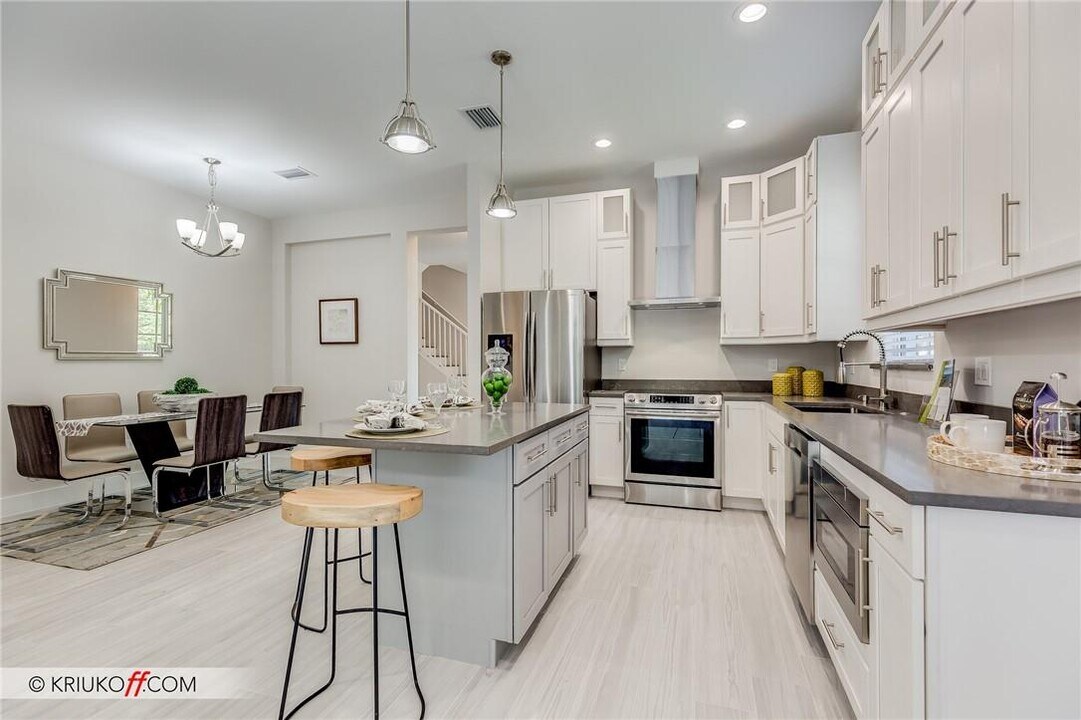 637 SW 12th Ave in Fort Lauderdale, FL - Building Photo