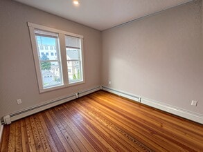 50 Crescent Ave, Unit 3 in Boston, MA - Building Photo - Building Photo