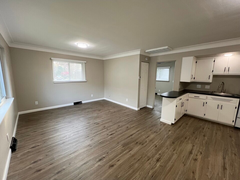 3317 Bampton Ave, Unit 1 in Toledo, OH - Building Photo