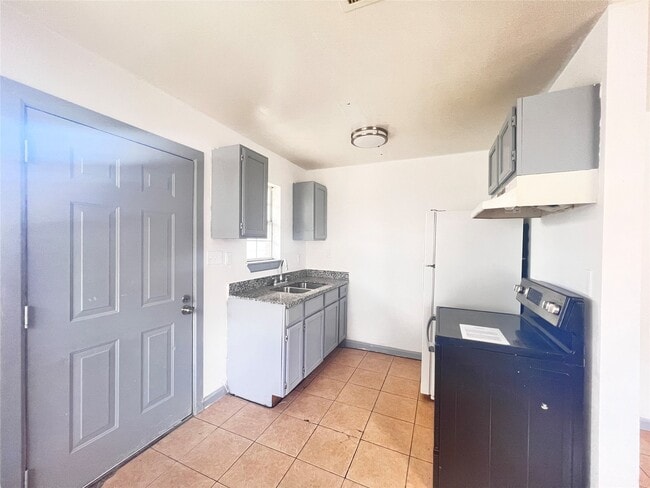 property at 5602 Hirsch Rd