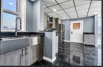 2717 W Peterson Ave in Chicago, IL - Building Photo - Building Photo