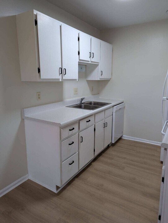 2275 N Cable Rd, Unit 56 in Lima, OH - Building Photo