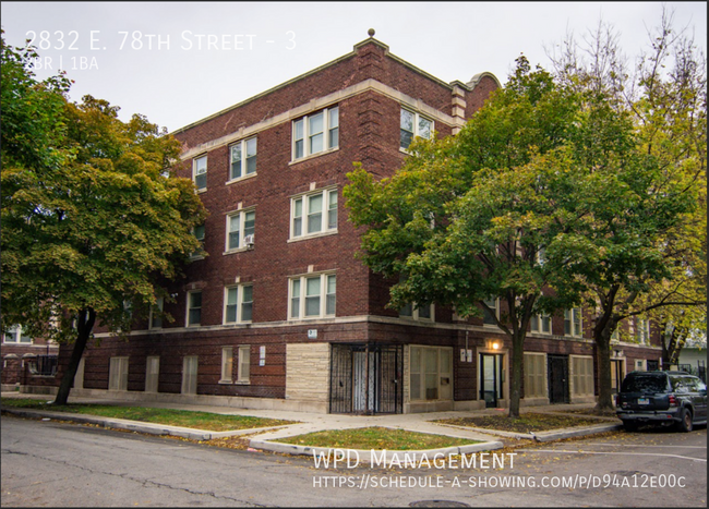 2832 E 78th St in Chicago, IL - Building Photo - Building Photo