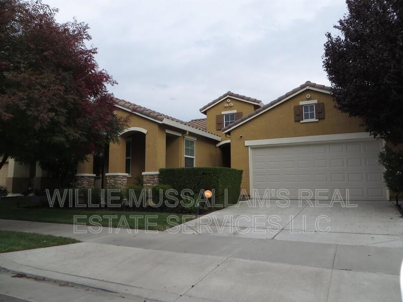 16904 Pecan Hollow Way in Lathrop, CA - Building Photo