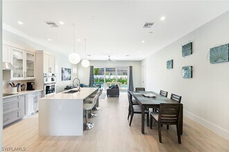 596 111th Ave N in Naples, FL - Building Photo - Building Photo