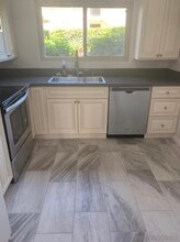 6808 Hyde Park Dr in San Diego, CA - Building Photo - Building Photo