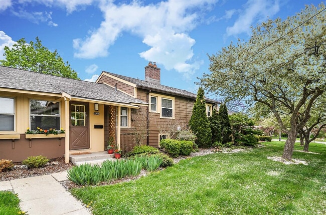 property at 2263 Parkwood Ave