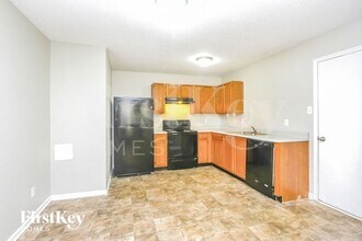 10605 Glenayr Dr in Camby, IN - Building Photo - Building Photo
