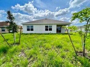 2518 NE 6th Pl in Cape Coral, FL - Building Photo - Building Photo