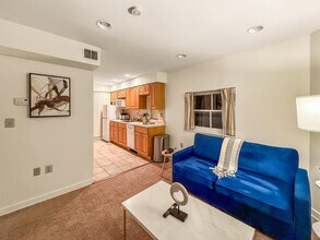 250 S 17th St in Philadelphia, PA - Building Photo - Building Photo