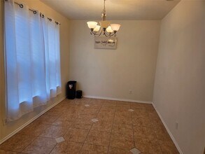 6818 Stoneyvale Dr in Houston, TX - Building Photo - Building Photo