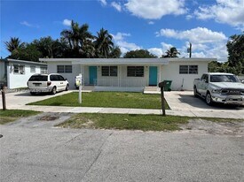 1340 NW 102nd St in Miami, FL - Building Photo