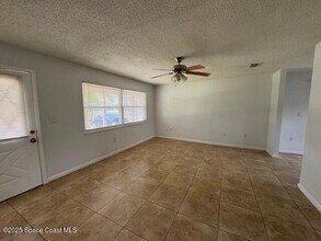 127 Buswell Ave NE in Palm Bay, FL - Building Photo - Building Photo