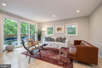 5223 Wyoming Rd in Bethesda, MD - Building Photo - Building Photo