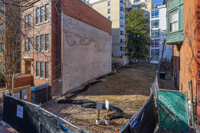 1128 10th St in Washington, DC - Foto de edificio - Building Photo