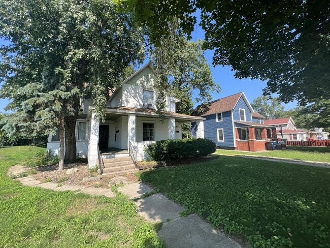 property at 209 N Main St