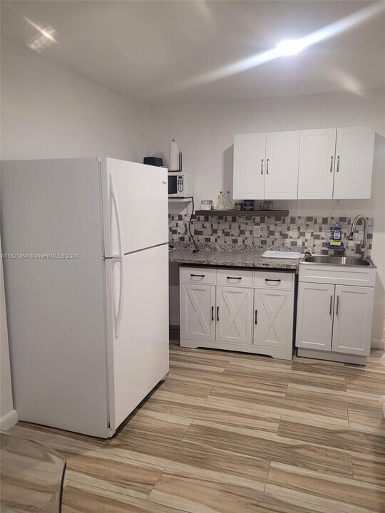 3660 NW 14th Ter-Unit -1 in Miami, FL - Building Photo