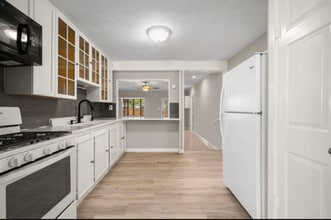 7418 Oscar Dr, Unit 1 in Deer Park, TX - Building Photo - Building Photo