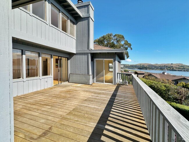 property at 172 Great Cir Dr