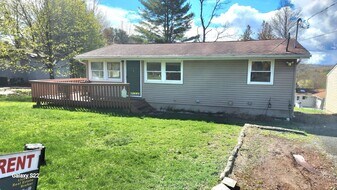 9 Shirley Dr in Mountain Dale, NY - Building Photo